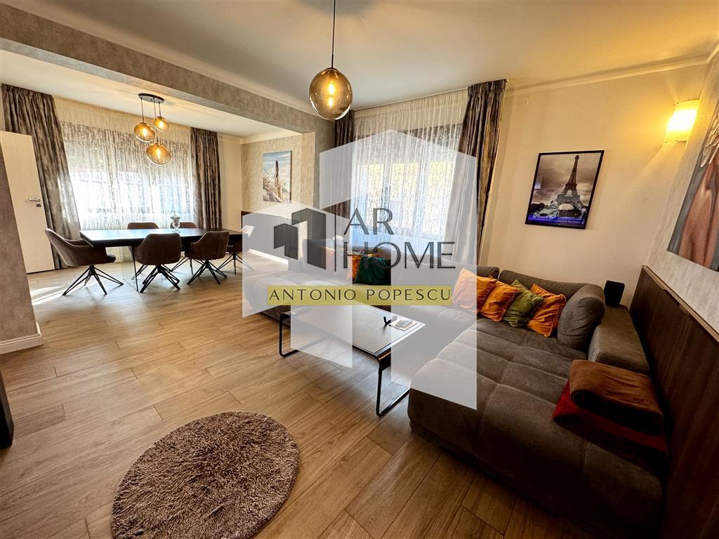 Vanzare casa 5 camere, in Ploiesti, zona ultracentrala