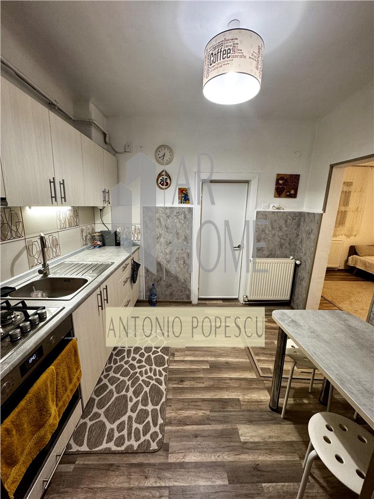 Vanzare casa P+M, 4 camere, in Ploiesti, zona Dorobantu