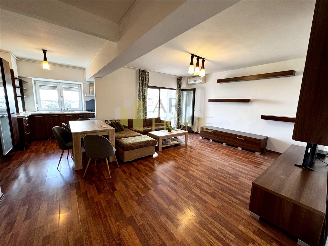 Inchiriere apartament 3 camere, in Ploiesti, zona Ion Maiorescu
