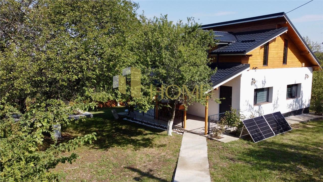 Vanzare casa vacanta, 9500 mp teren intravilan, in Valea Calugareasca, zona Casa Timis