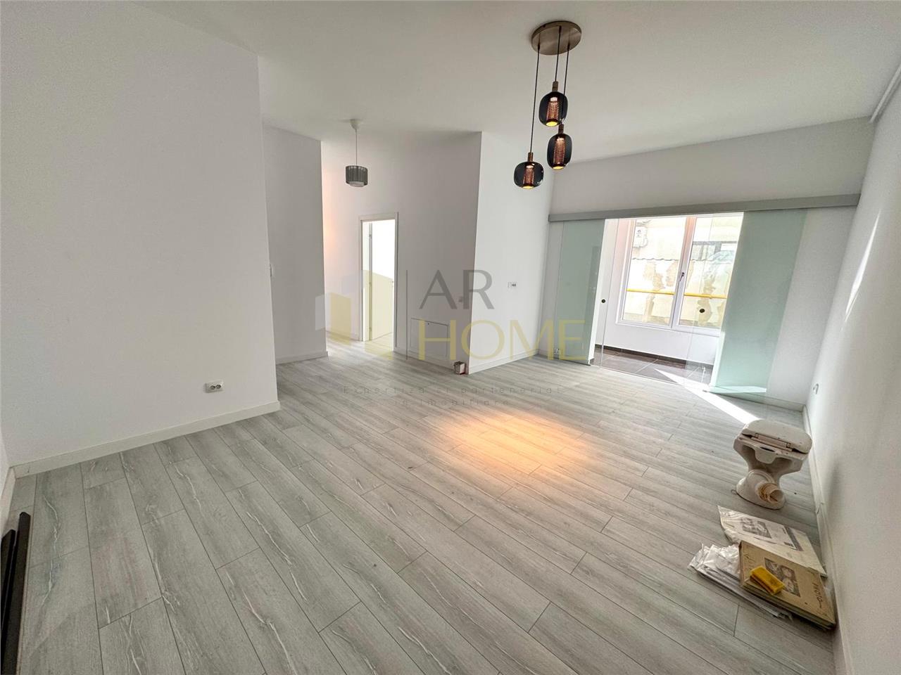 Vanzare apartament 3 camere, zona Cantacuzino - Carol Davila, Ploiesti.