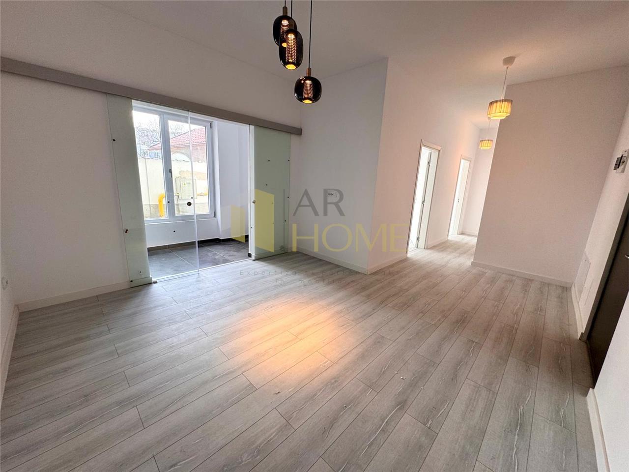 Vanzare apartament 3 camere, zona Cantacuzino - Carol Davila, Ploiesti.