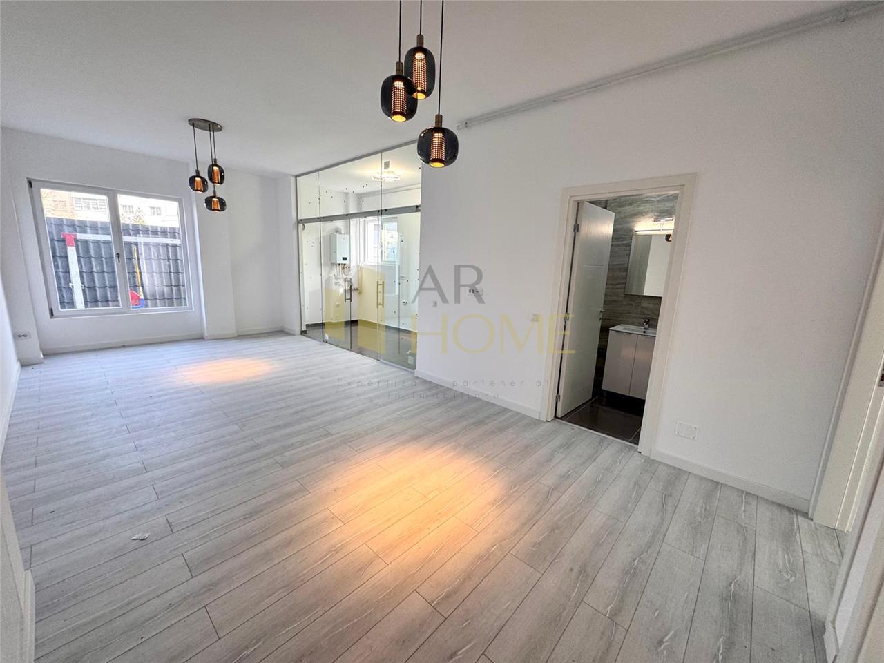 Vanzare apartament 3 camere, zona Cantacuzino - Carol Davila, Ploiesti.