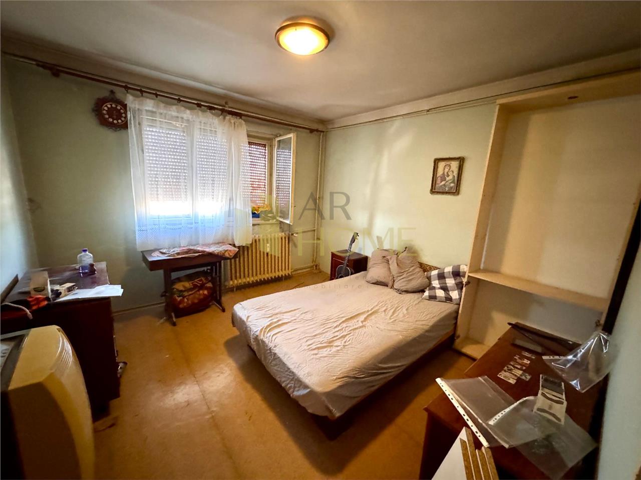 Vanzare apartament 3 camere, decomandat, zona Republicii, Ploiesti.