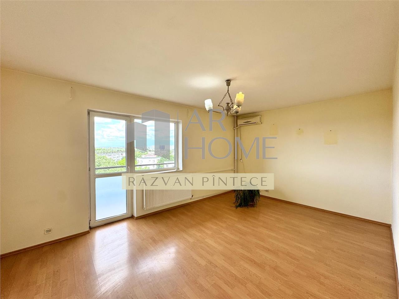 Vanzare apartament 3 camere decomandat, zona Vest, Ploiesti