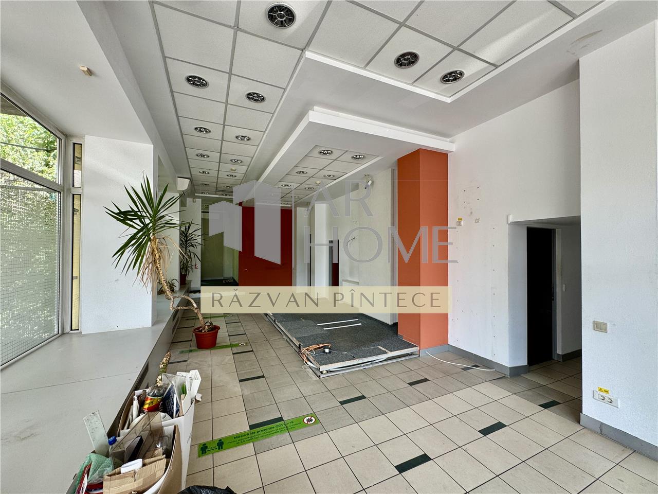 Spatiu comercial 150 mp si demisol 250 mp ultracentral, Ploiesti