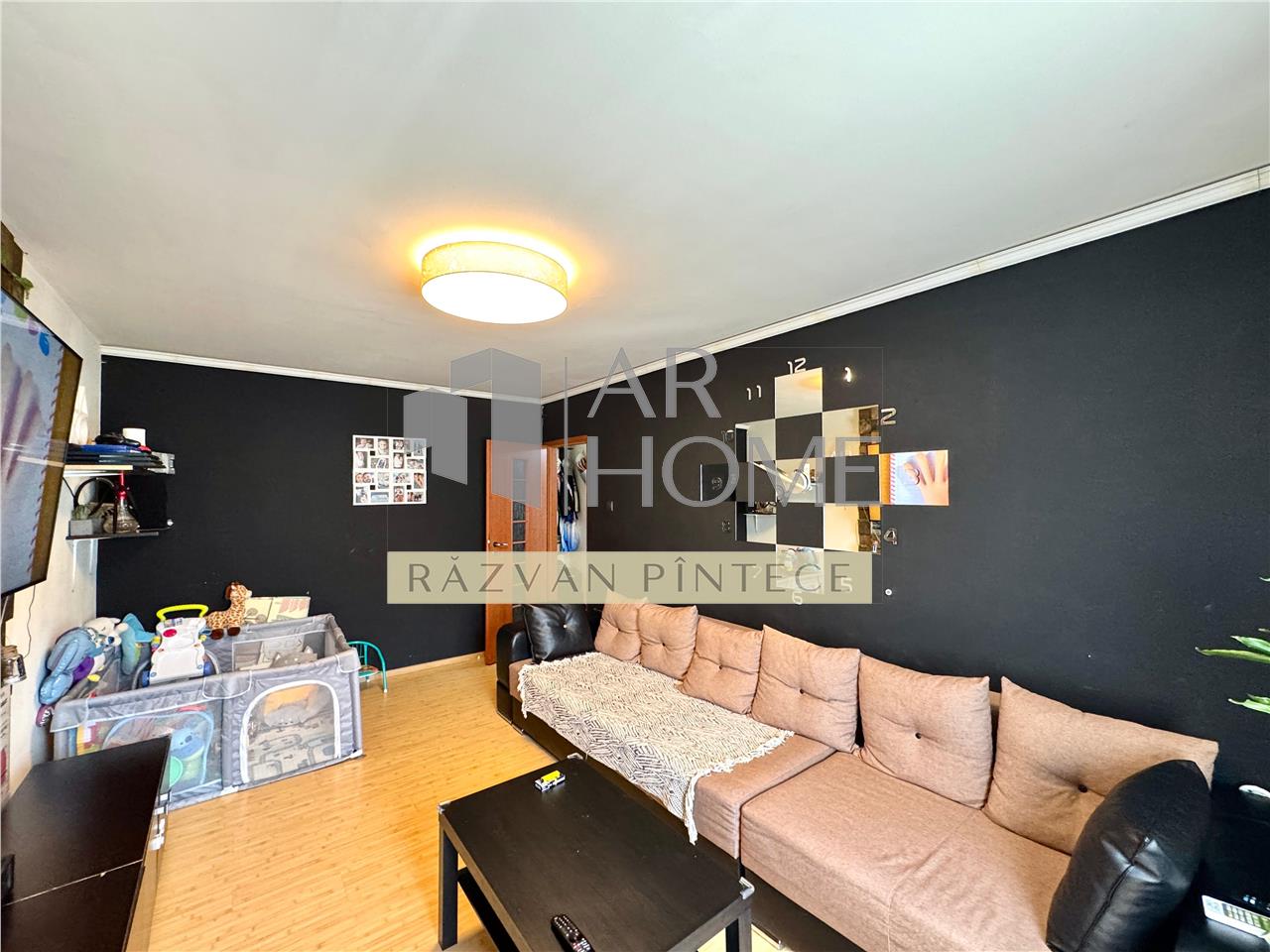 Vanzare apartament 3 camere, decomandat, centrala termica, Republicii-Caraiman, Ploiesti