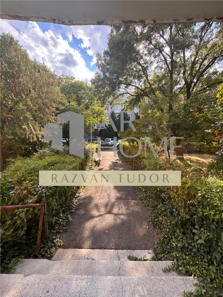 Apartament 3 camere  , central, zona Republicii , Ploiesti