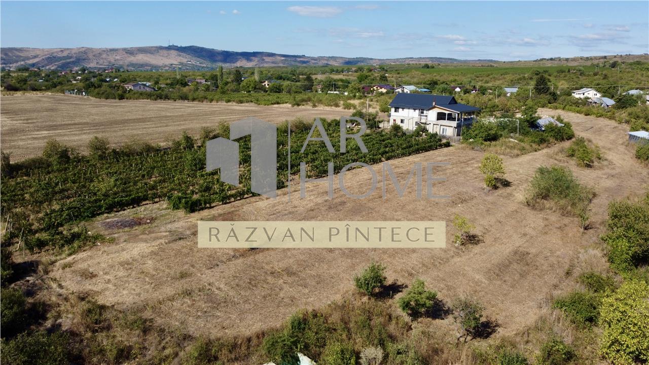 Pensiune 6 camere, teren 12713 mp, Dealul Mare, Urlati, Prahova