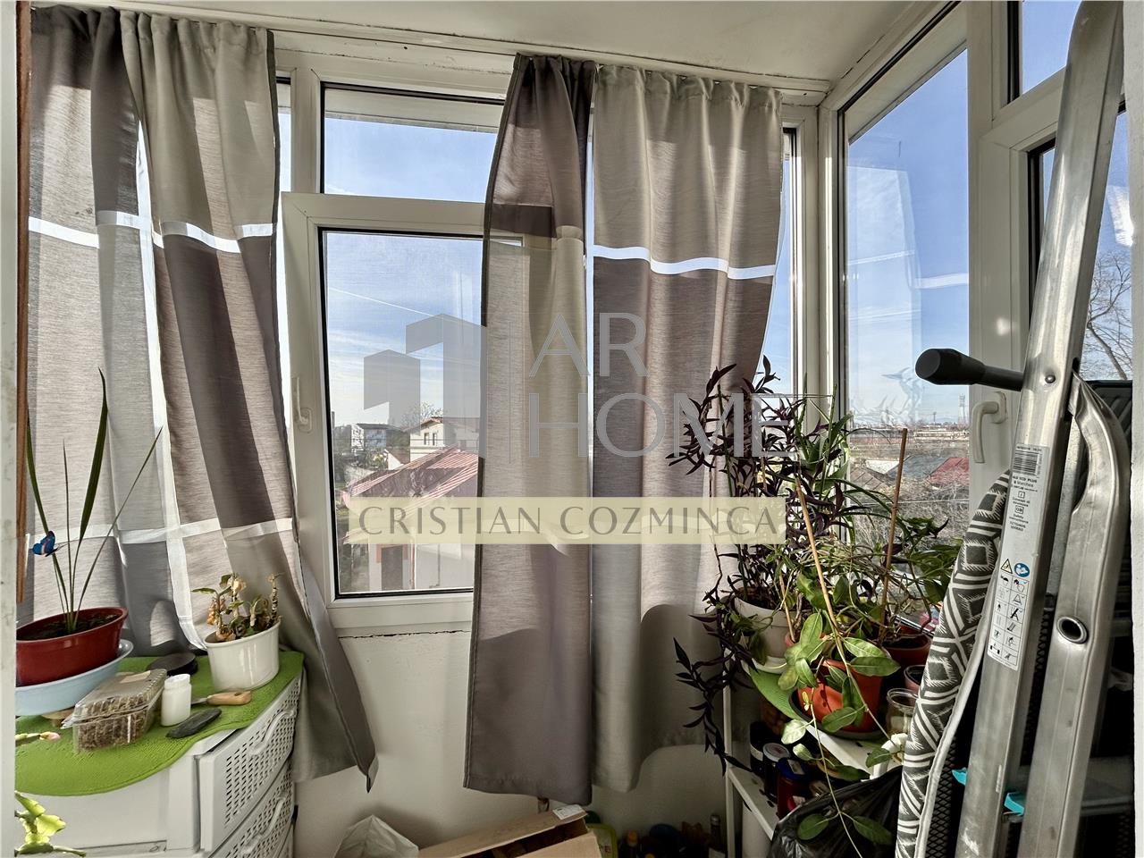 Apartament 3 camere, semidecomandat, 50.35 mp, Bd. Bucuresti, Ploiesti
