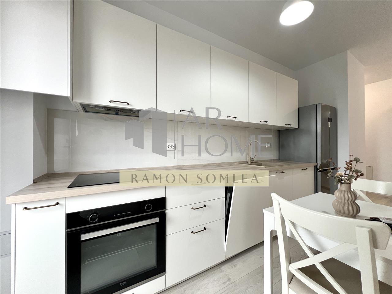 Garsoniera , de lux, parcare, zona Vest Ploiesti