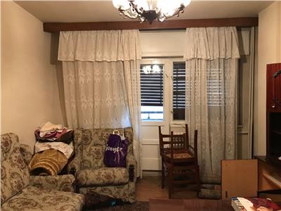 Apartament 2 camere, decomandat, bloc Winmarkt, ultracentral, Ploiesti