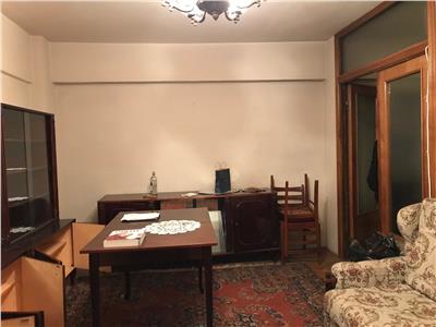 Apartament 2 camere, decomandat, bloc Winmarkt, ultracentral, Ploiesti