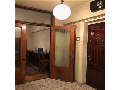 Apartament 2 camere, decomandat, bloc Winmarkt, ultracentral, Ploiesti