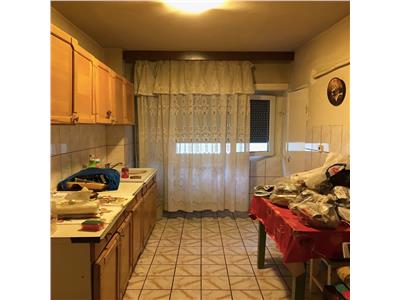 Apartament 2 camere, decomandat, bloc Winmarkt, ultracentral, Ploiesti