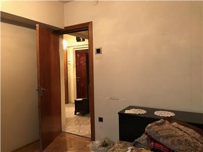 Apartament 2 camere, decomandat, bloc Winmarkt, ultracentral, Ploiesti