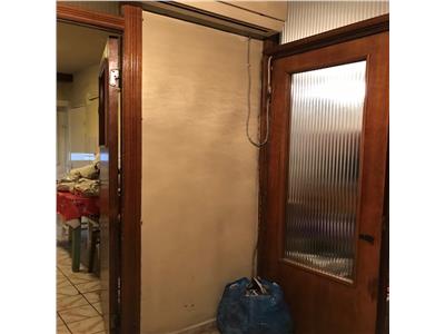 Apartament 2 camere, decomandat, bloc Winmarkt, ultracentral, Ploiesti