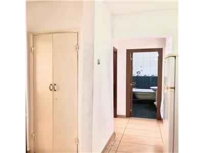 Apartament 2 camere, decomandat, imbunatatiri, zona AFI, Ploiesti
