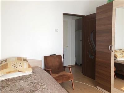 Apartament 2 camere, decomandat, imbunatatiri, zona AFI, Ploiesti