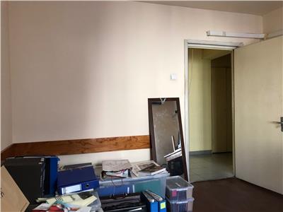 Apartament 3 camere, decomandat, zona ultracentrala, Ploiesti