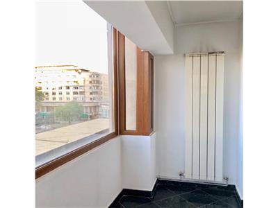 Apartament lux, 4 camere, sauna, jacuzzi, zona ultracentrala, Ploiesti