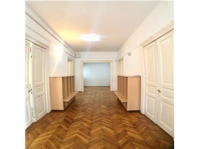 Casa 3 camere, curte, Bulevardul Independentei, Ploiesti