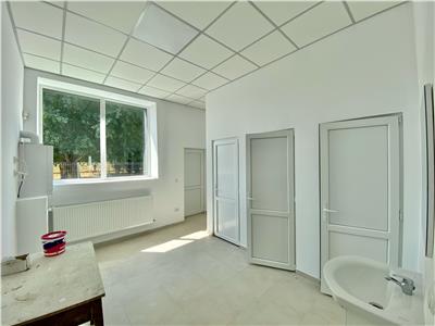 Hala industriala, renovata complet, 280 mp, central Moreni, Dambovita