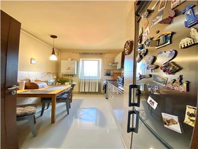 Apartament 4 camere, renovat, centrala termica ,Malu Rosu, Ploiesti