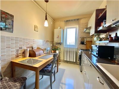 Apartament 4 camere, renovat, centrala termica ,Malu Rosu, Ploiesti