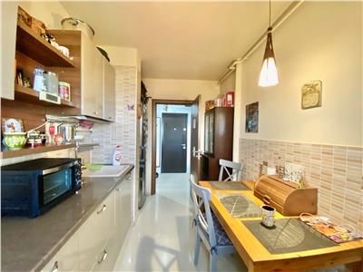 Apartament 4 camere, renovat, centrala termica ,Malu Rosu, Ploiesti
