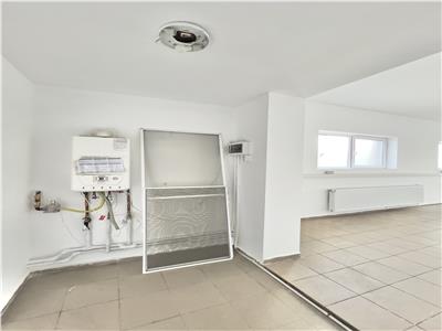Spatiu 100 mp, curte 50 mp, zona Buna Vestire, Ploiesti