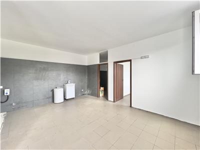 Spatiu 100 mp, curte 50 mp, zona Buna Vestire, Ploiesti