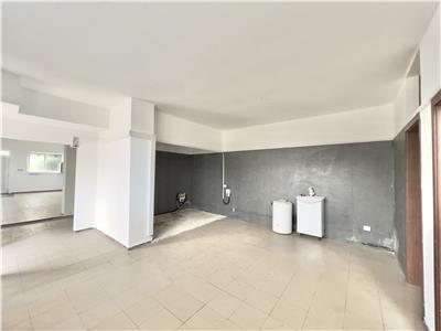 Spatiu 100 mp, curte 50 mp, zona Buna Vestire, Ploiesti