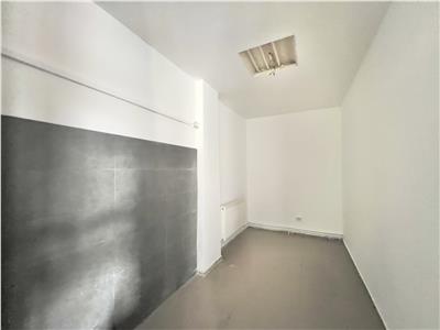 Spatiu 100 mp, curte 50 mp, zona Buna Vestire, Ploiesti