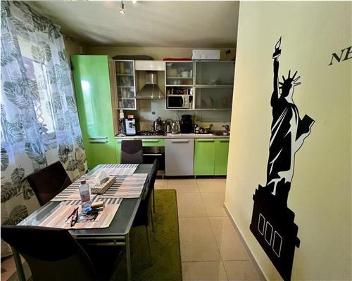 Vanzare casa 4 camere, de tip insiruit, Ploiesti, zona Nord