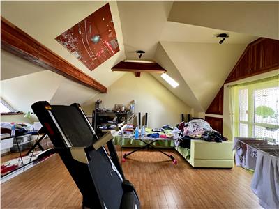 Vanzare casa 4 camere, de tip insiruit, Ploiesti, zona Nord