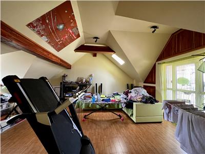Vanzare casa 4 camere, de tip insiruit, Ploiesti, zona Nord