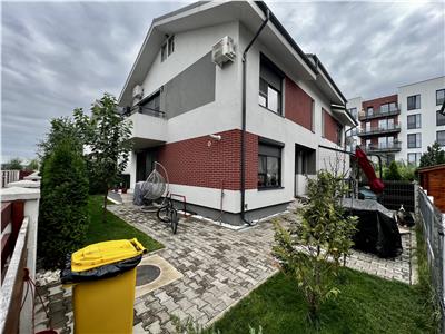 Vanzare casa 4 camere, in Ploiesti, zona cartier Albert