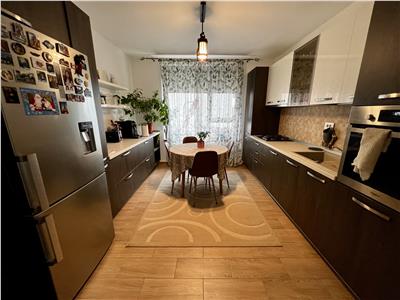 Vanzare casa 4 camere, in Ploiesti, zona cartier Albert