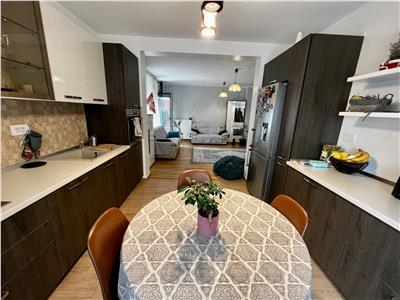 Vanzare casa 4 camere, in Ploiesti, zona cartier Albert