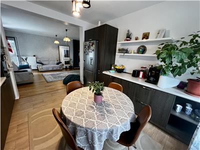 Vanzare casa 4 camere, in Ploiesti, zona cartier Albert