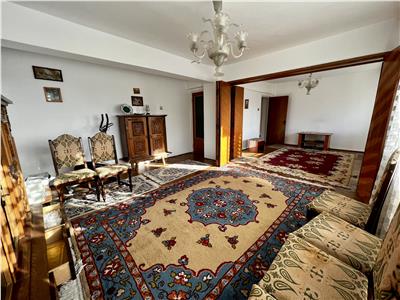 Vanzare apartament 5 camere, in Ploiesti, zona ultracentrala