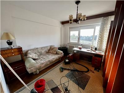 Vanzare apartament 5 camere, in Ploiesti, zona ultracentrala