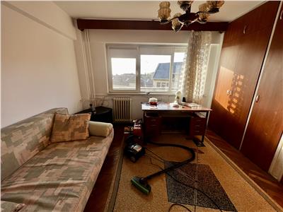 Vanzare apartament 5 camere, in Ploiesti, zona ultracentrala