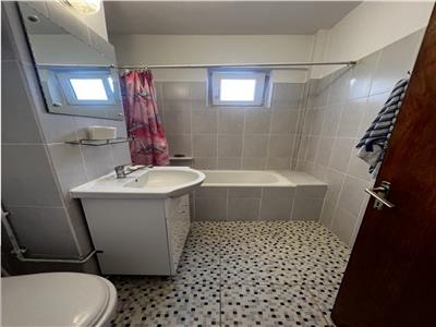 Vanzare apartament 5 camere, in Ploiesti, zona ultracentrala