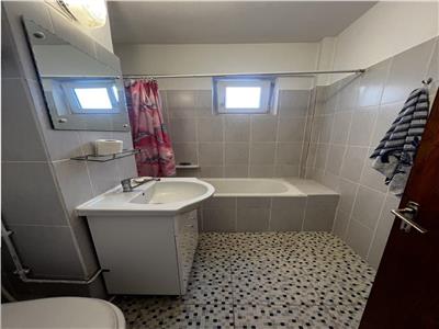 Vanzare apartament 5 camere, in Ploiesti, zona ultracentrala