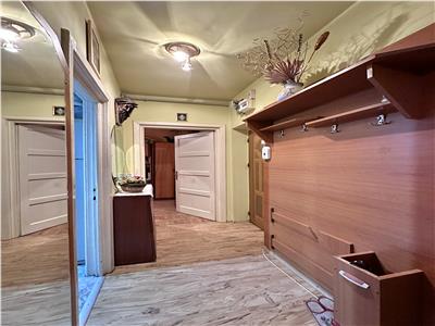 Apartament 3 camere, semidecomandat, ultracentral, Ploiesti