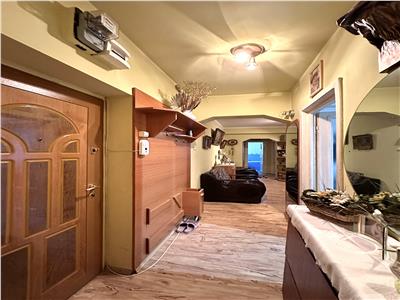 Apartament 3 camere, semidecomandat, ultracentral, Ploiesti