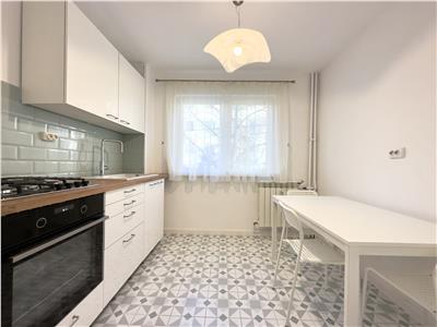 Apartament 2 camere, renovat, prima inchiriere, zona Vest, Ploiesti