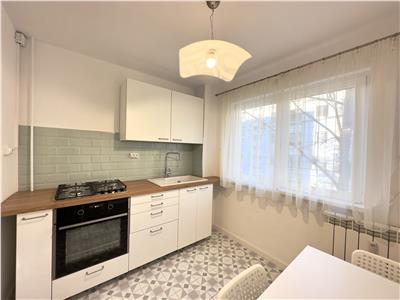 Apartament 2 camere, renovat, prima inchiriere, zona Vest, Ploiesti
